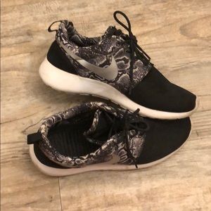 3 FOR $40 NIKE SHOES